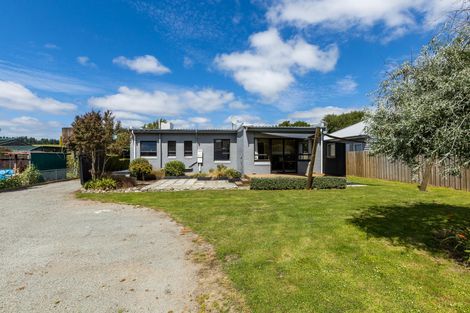 Photo of property in 25 Main Road, Pleasant Point, 7903