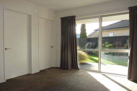 Photo of property in 28 Mokihi Gardens, Hillmorton, Christchurch, 8024