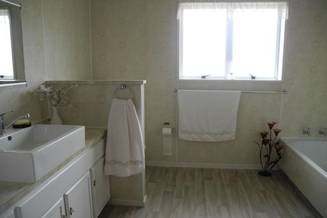 Photo of property in 11 Oxford Street, Waimate, 7924