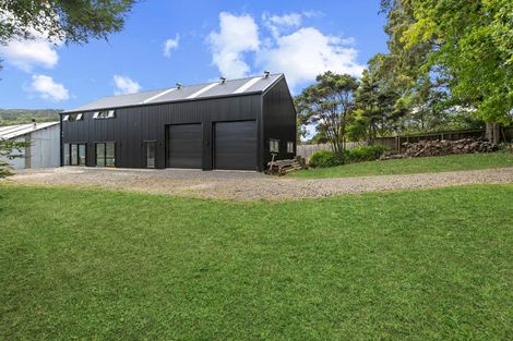 Photo of property in 127 Bethells Road, Waitakere, 0781