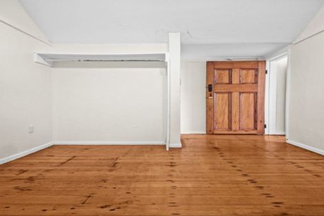 Photo of property in 39 Thompson Street, Mount Cook, Wellington, 6011