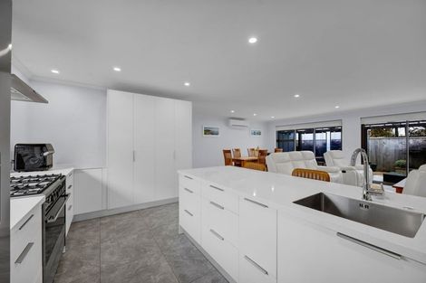Photo of property in 22c Waihi Road, Hawera, 4610
