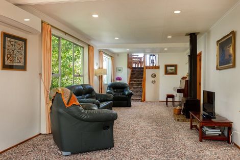 Photo of property in 32 Seaview Crescent, Picton, 7220