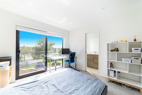 Photo of property in 2/20 Eban Avenue, Hillcrest, Auckland, 0627