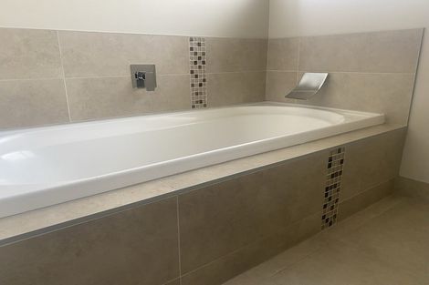 Photo of property in 30 Bushlands Park Drive, Albany, Auckland, 0632