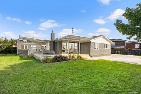 Photo of property in 56 Dale Crescent, Pakuranga, Auckland, 2010