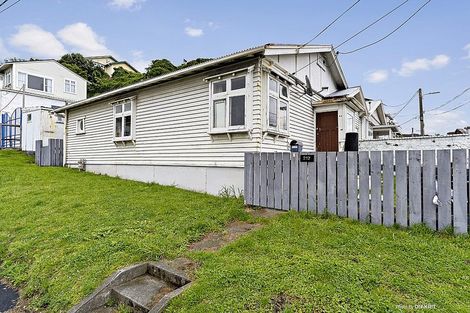 Photo of property in 212 Rongotai Road, Rongotai, Wellington, 6022
