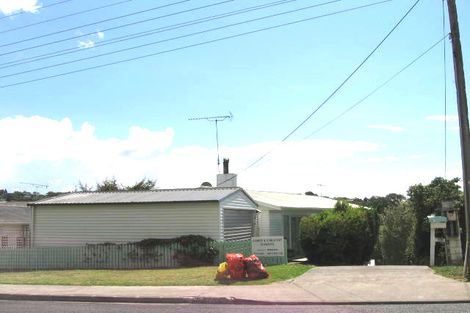Photo of property in 2/13 Alexander Avenue, Torbay, Auckland, 0630