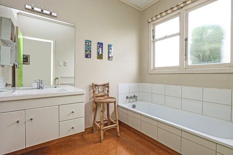 Photo of property in 206 Lumsden Road, Akina, Hastings, 4122