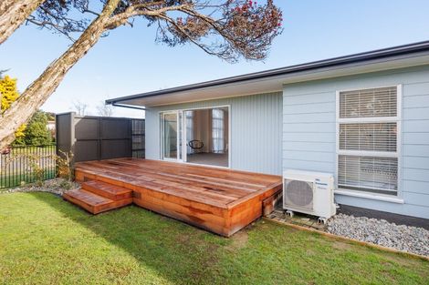 Photo of property in 9 Pinedale Parade, Milson, Palmerston North, 4414