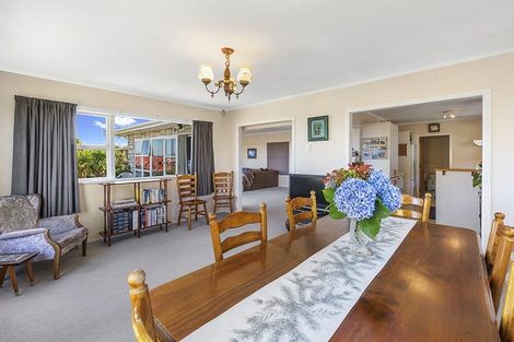 Photo of property in 23 Ellesmere Crescent, Pakuranga Heights, Auckland, 2010