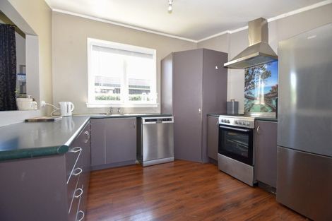 Photo of property in 6 Davy Street, Carterton, 5713