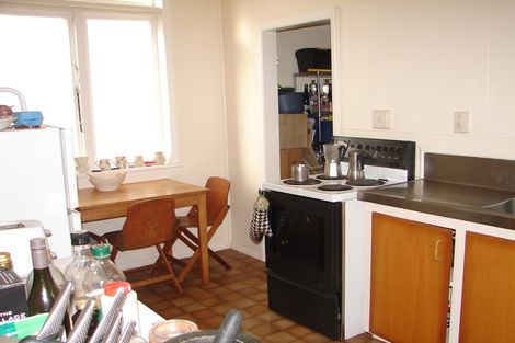 Photo of property in 242 Oriental Parade, Oriental Bay, Wellington, 6011