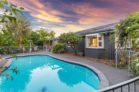 Photo of property in 15 Dunster Street, Burnside, Christchurch, 8053