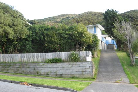 Photo of property in 5 Willcox Grove, Naenae, Lower Hutt, 5011