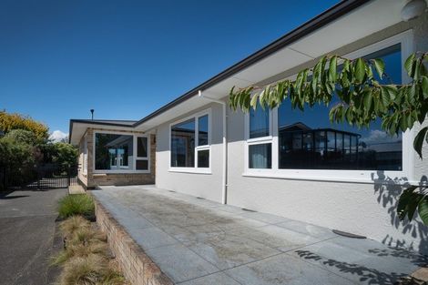 Photo of property in 10 Swansea Street, Hokowhitu, Palmerston North, 4410