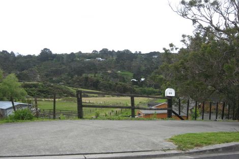 Photo of property in 1/20 Roberts Road, Matakatia, Whangaparaoa, 0930