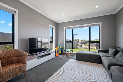 Photo of property in 11 Paiaka Place, Rototuna North, Hamilton, 3210