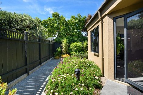 Photo of property in 6 Dougherty Place, Hokowhitu, Palmerston North, 4410