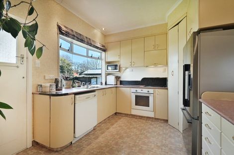 Photo of property in 112 Lyndhurst Road, Frimley, Hastings, 4120