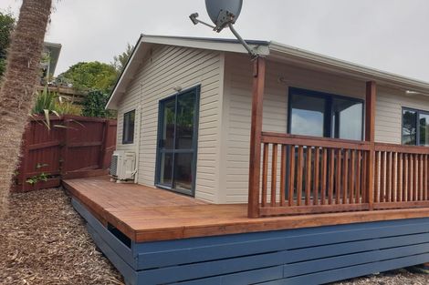 Photo of property in 56a Salford Street, Newlands, Wellington, 6037