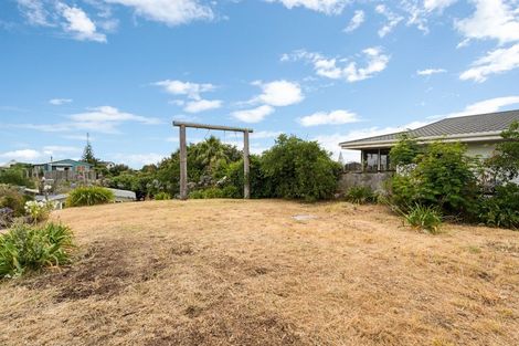 Photo of property in 37 Dixie Street, Te Horo Beach, Otaki, 5581