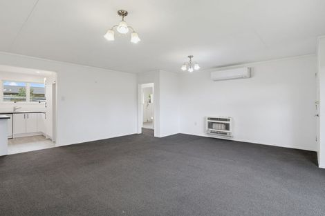 Photo of property in 1 Dunk Place, Milson, Palmerston North, 4414