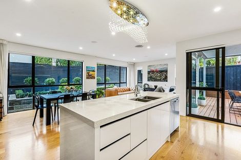 Photo of property in 34a Lyons Avenue, Murrays Bay, Auckland, 0630