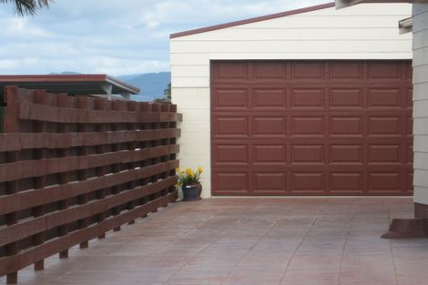 Photo of property in 18 Tawhara Place, Edgecumbe, 3120