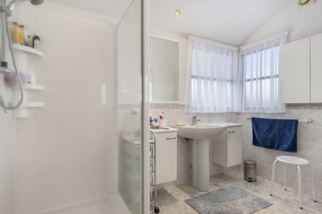 Photo of property in 480c Devonport Road, Tauranga South, Tauranga, 3112