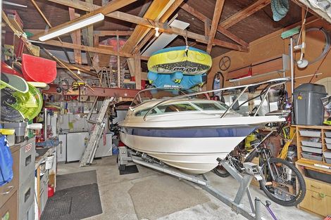 Photo of property in 2 Emery Road, Rotoiti Forest, Rotorua, 3074