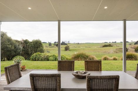 Photo of property in 780 Halcombe Road, Halcombe, 4775
