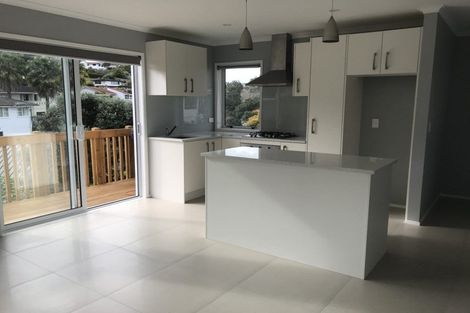 Photo of property in 20 Cypress Place, Sunnynook, Auckland, 0620