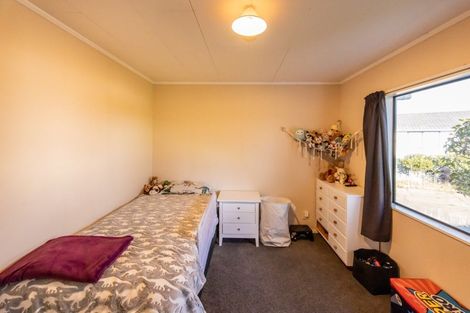 Photo of property in 28 Peppertree Glade, Kelvin Grove, Palmerston North, 4414