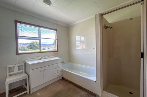 Photo of property in 97-104 Broadway, Reefton, 7830