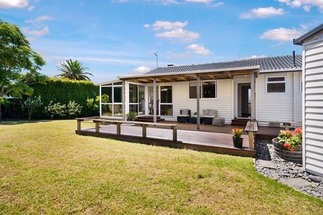 Photo of property in 26 Bodi Place, Te Atatu South, Auckland, 0610