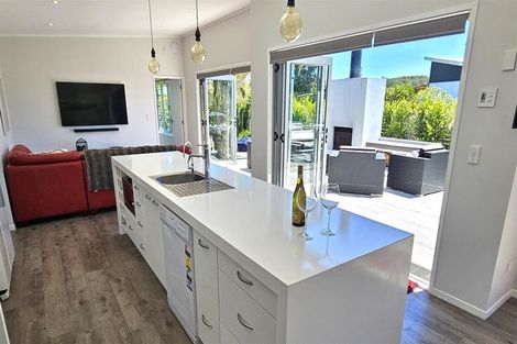 Photo of property in 106 Nikau Close, Matarangi, Whitianga, 3592