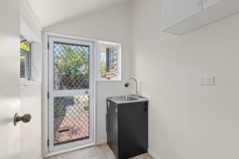 Photo of property in 2a Trafalgar Road, Milford, Auckland, 0620