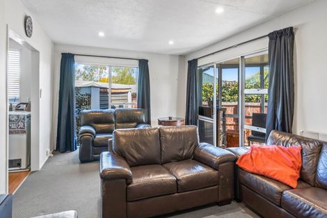 Photo of property in 1/6a Chipping Lane, Redwood, Christchurch, 8051