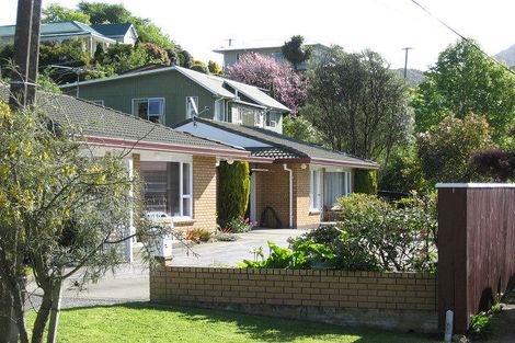 Photo of property in 71 Devon Street, Picton, 7220