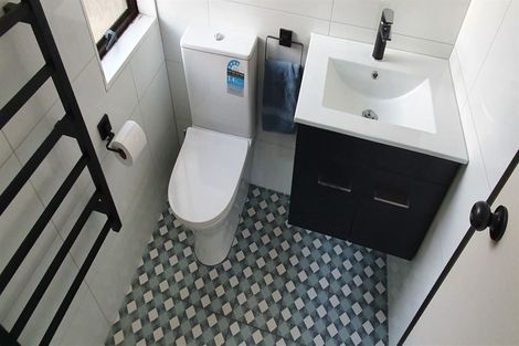 Photo of property in 3 Mayaro Crescent, Grenada Village, Wellington, 6037