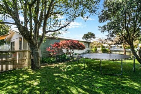 Photo of property in 4 Benbow Place, Westown, New Plymouth, 4310