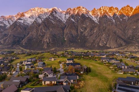 Photo of property in 8 Arran Lane, Jacks Point, Queenstown, 9371