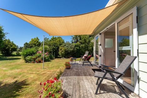 Photo of property in 1406 Queen Charlotte Drive, Linkwater, Picton, 7281