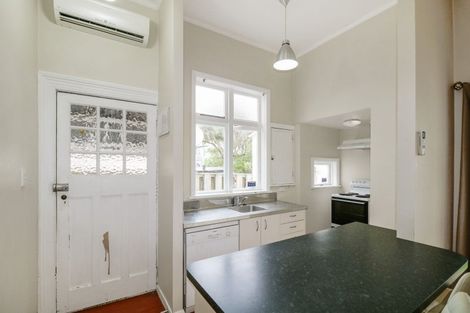Photo of property in 8 Levy Street, Mount Victoria, Wellington, 6011