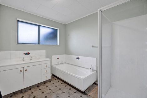 Photo of property in 20 Mason Road, Hawera, 4674