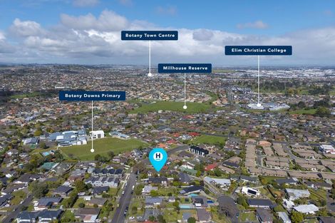 Photo of property in 13 Booralee Avenue, Botany Downs, Auckland, 2010