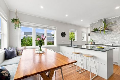 Photo of property in 1/77 Birkdale Road, Birkdale, Auckland, 0626