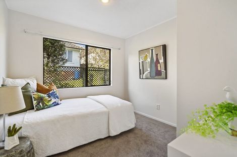 Photo of property in 2/49 Merani Street, Belmont, Auckland, 0622