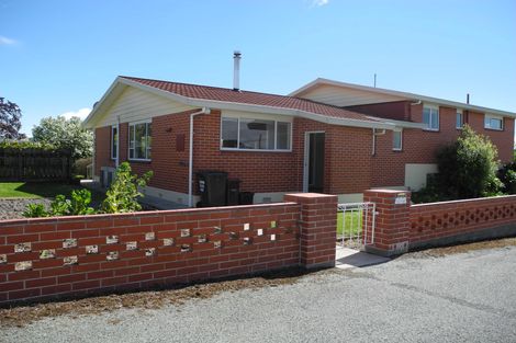 Photo of property in 11 Oxford Street, Waimate, 7924